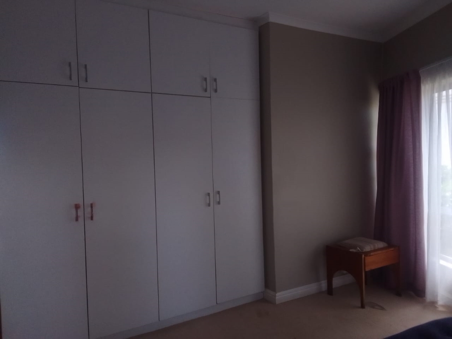 To Let 4 Bedroom Property for Rent in Nahoon Eastern Cape